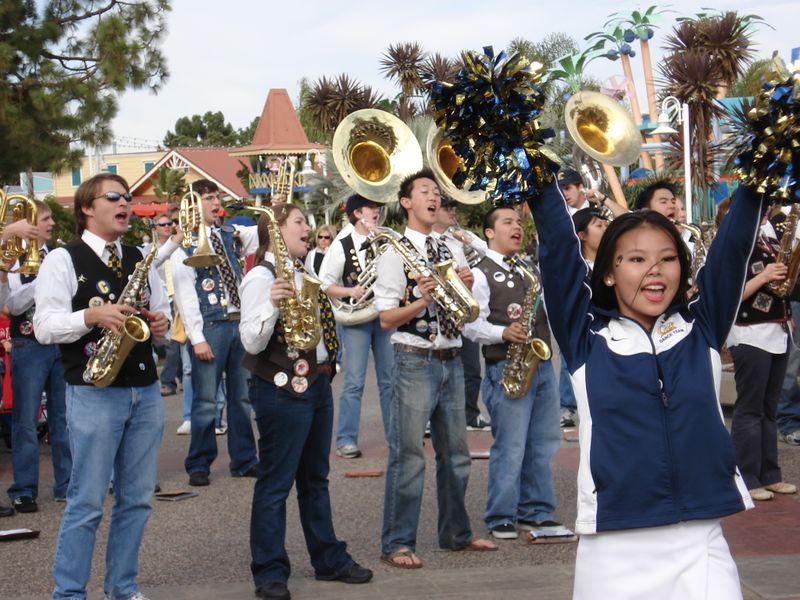 ملف:Cal band.JPG