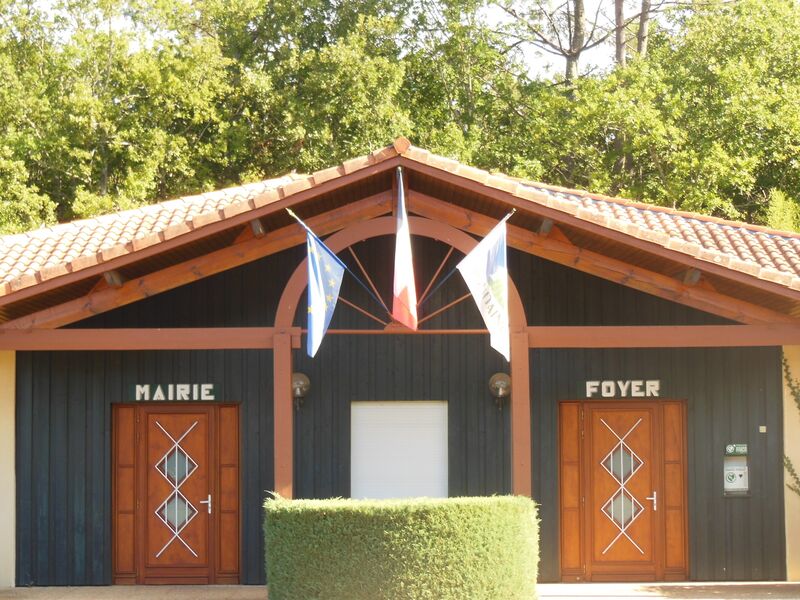 ملف:Sindères mairie 1.JPG