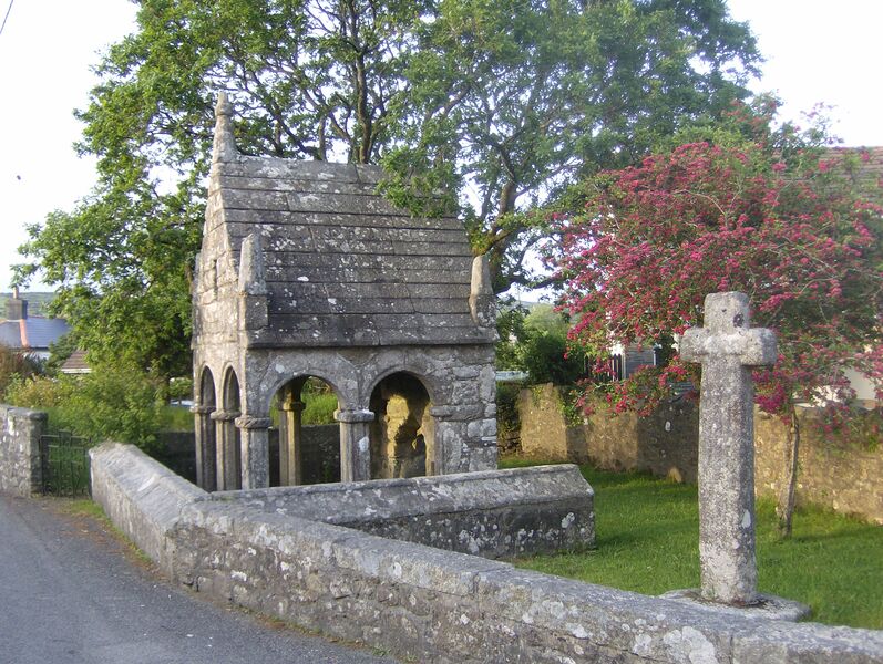 ملف:St Cleer holy well.jpg