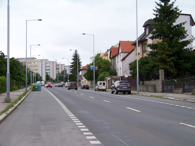 ملف:Hostivař, Hornoměcholupská.jpg