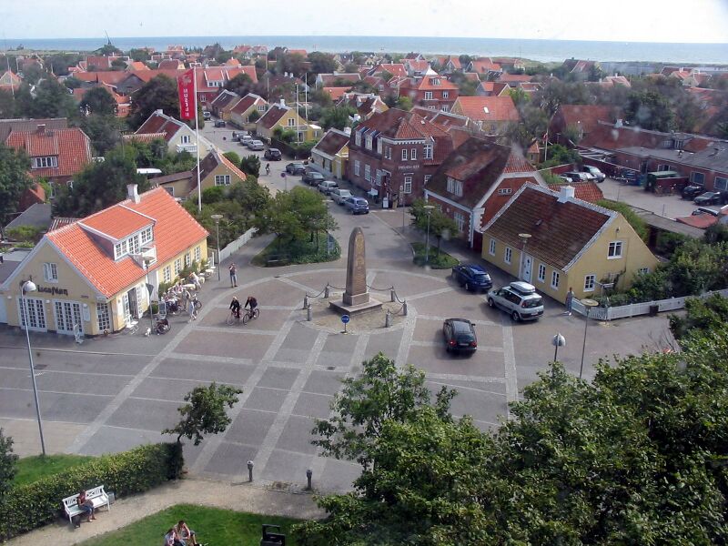 ملف:Centrum Skagen, 2007 ubt.jpeg