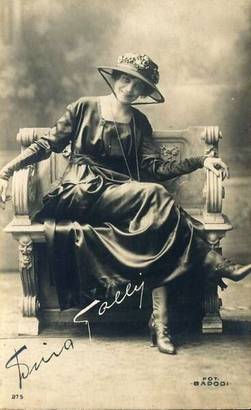 ملف:Dina Galli.jpg