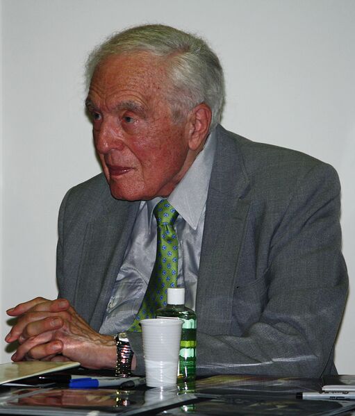 ملف:Angus Scrimm 2011.jpg