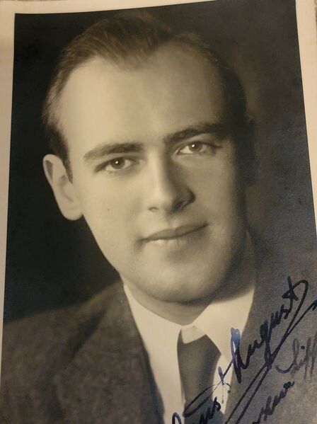 ملف:Ernst august of lippe.jpg