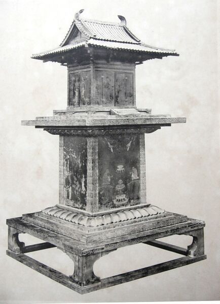 ملف:Tamamushi Shrine.JPG