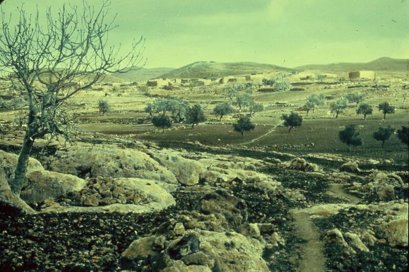 ملف:Beit Ur al-Tahta1.jpg