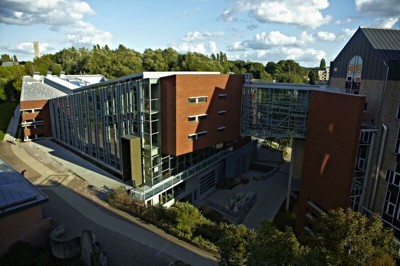 ملف:Façade de l'ECAM.JPG