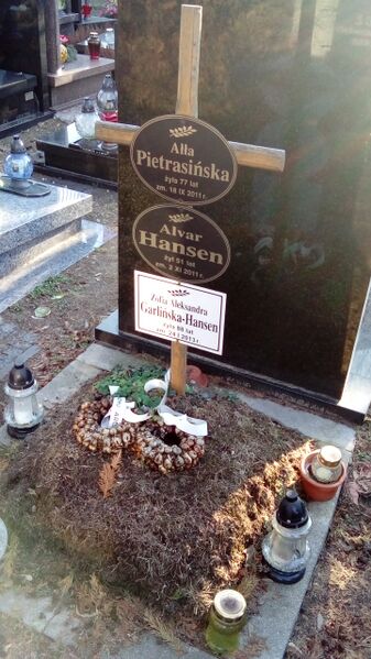 ملف:Hansen rodzinny grób.JPG