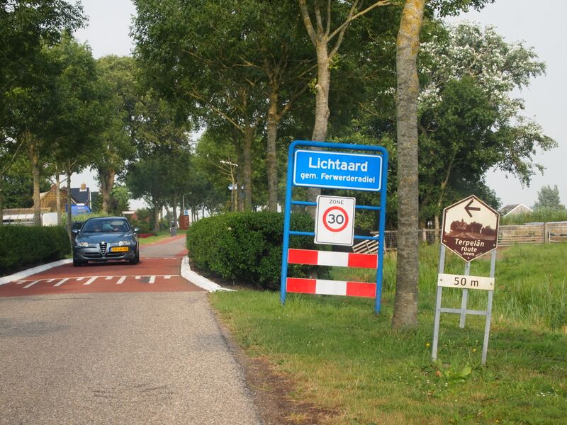 ملف:Plaatsnaambord, Lichtaard.JPG