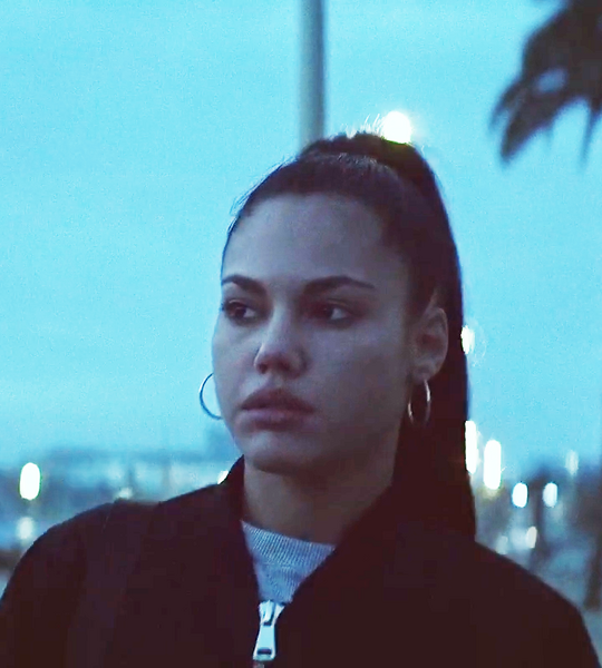 ملف:Apolonia Lapiedra.png