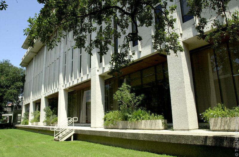 ملف:Howard Tilton Library NOLA.jpg