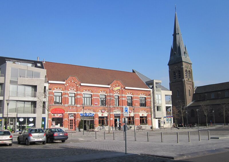 ملف:Kuurne Marktplein.JPG