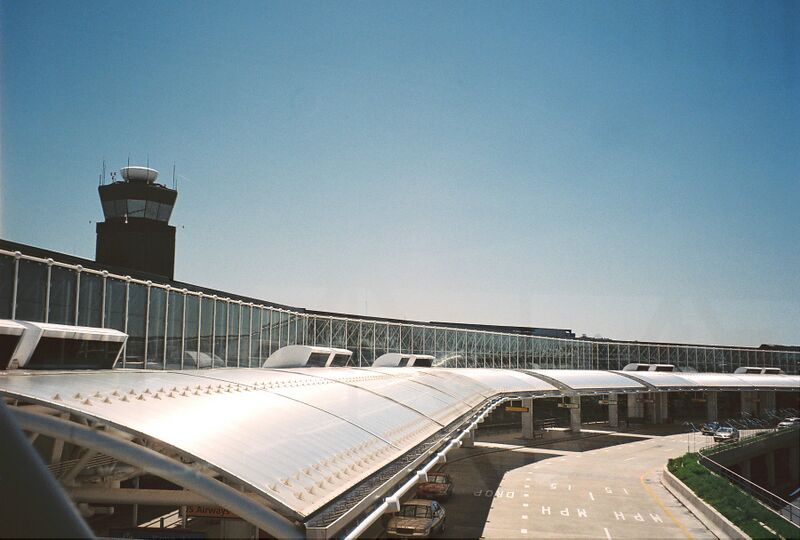 ملف:BWI airport terminal.jpg