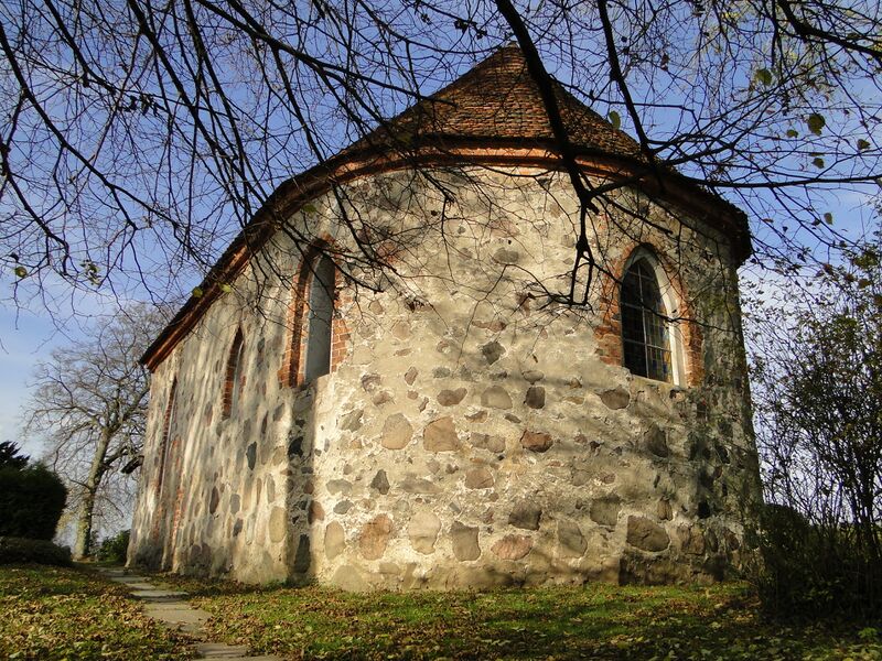 ملف:Blankensee Kirche 2010-10-30 047.JPG