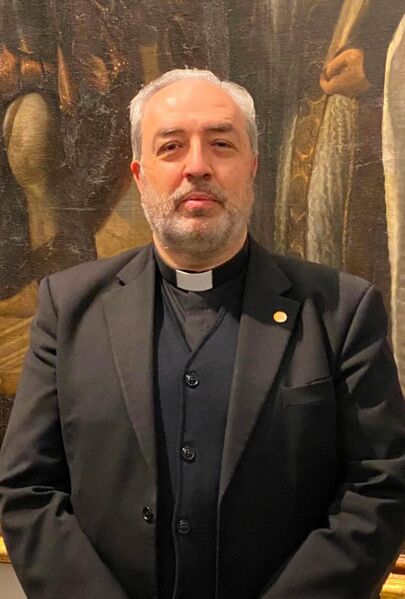 ملف:Obispo auxiliar de Toledo.jpg