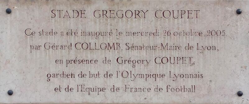 ملف:Plaque Stade Grégory-Coupet.JPG