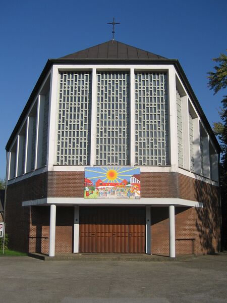 ملف:St. Hermann-Josef Essen-Dellwig.jpg