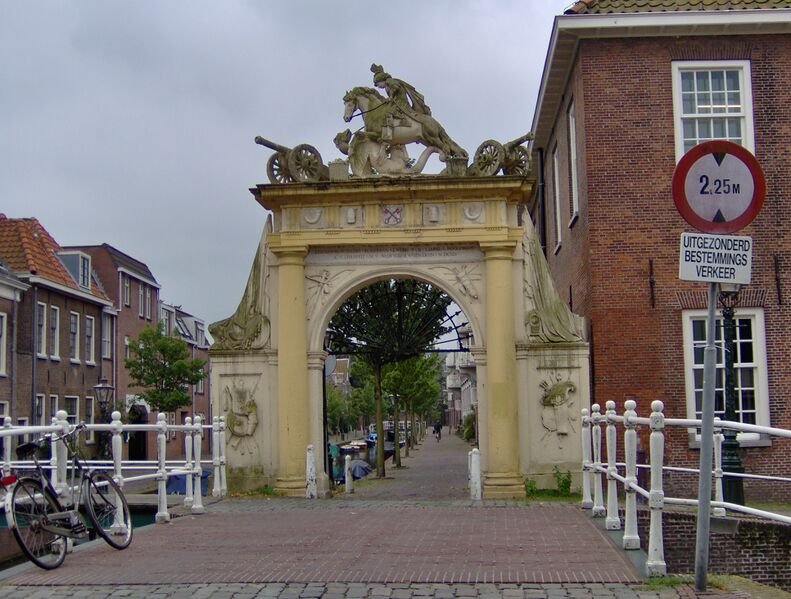 ملف:Doelenpoort Leiden.JPG