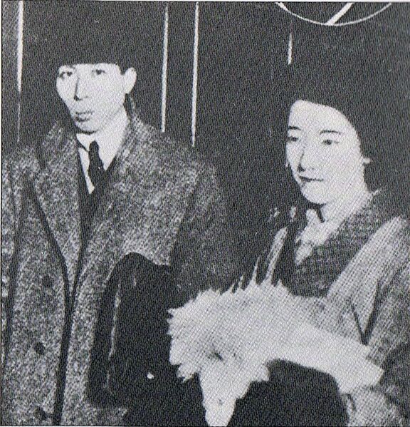 ملف:Yanagiwara Byakuren&Miyazaki Ryūsuke.jpg