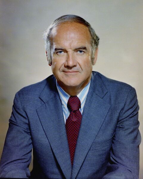 ملف:George McGovern (D-SD).jpg