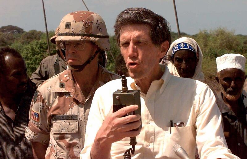ملف:Robert Oakley in Somalia.JPEG