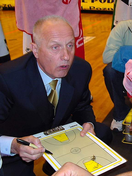 ملف:Trener Aleksandrowicz.png