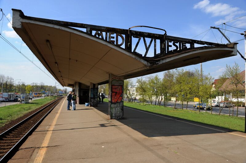 ملف:Warszawa Miedzylesie 2.JPG