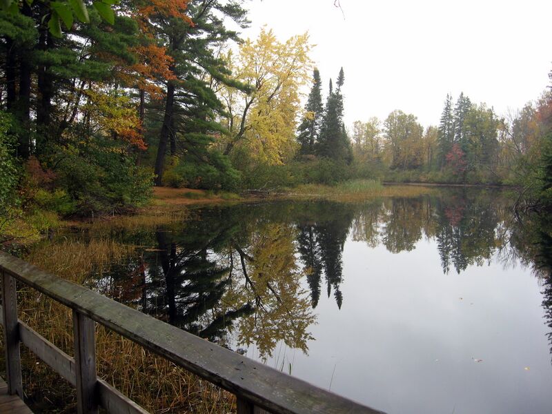 ملف:Bonnechere campground.JPG