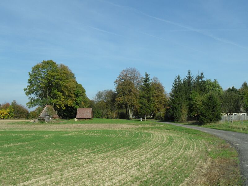 ملف:Františkov (Úžice) A. Příjezd.jpg