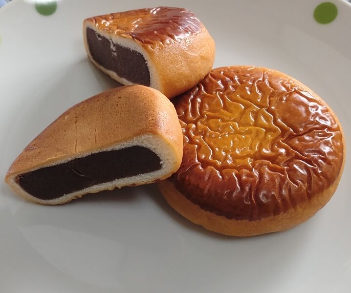 ملف:Tsukisamu-anpan 01.jpg