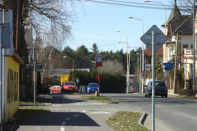 ملف:Kladno, Železničářů.jpg