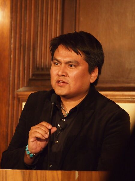 ملف:Sherwin Bitsui4081965.JPG