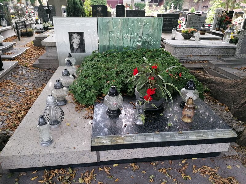 ملف:20230822 grobowiec Krystyny Bochenek.jpg
