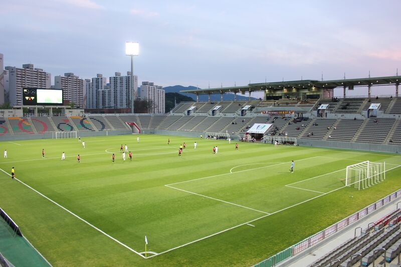 ملف:Changwon Soccer Center 2.JPG