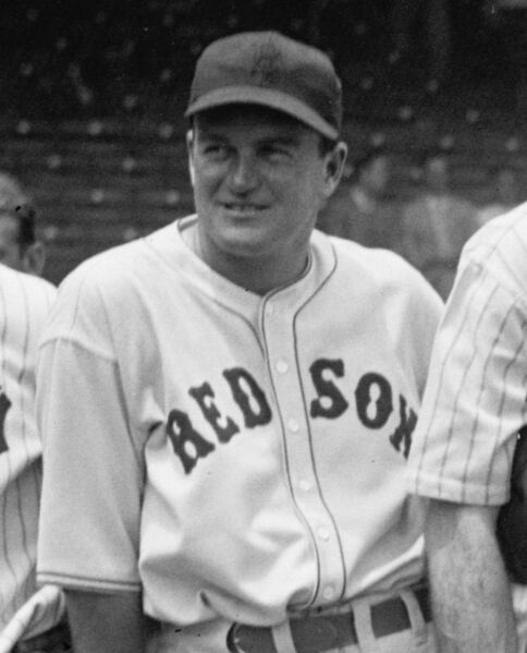 ملف:Joe Cronin 1937 cropped.jpg