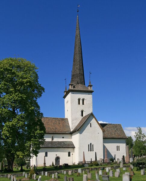 ملف:Ringsaker kirke.jpg