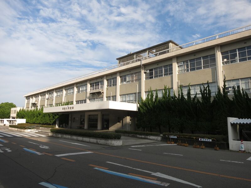 ملف:Tokushima Univ.Hospital.JPG