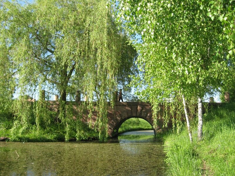 ملف:Нясвіж. Мост у парку.jpg
