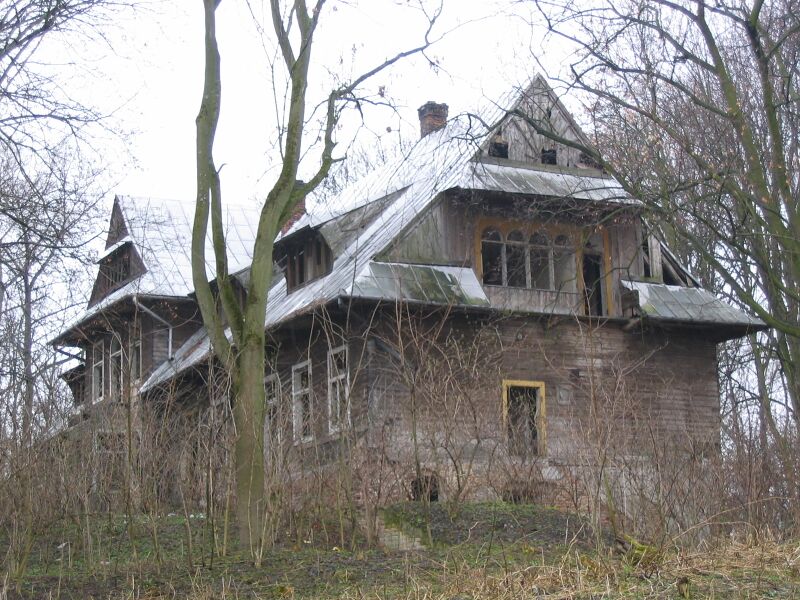 ملف:Klimontów - dwór 2.jpg