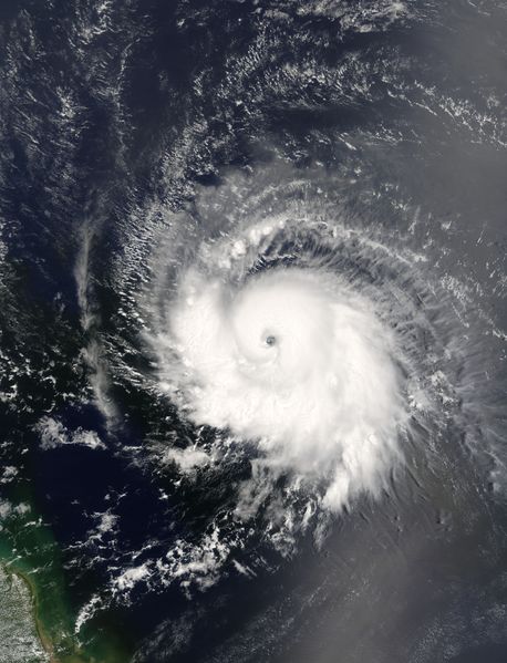ملف:Hurricane Ivan 05 sept 2004 1330Z.jpg