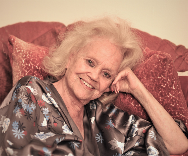 ملف:Diane wiki2.png