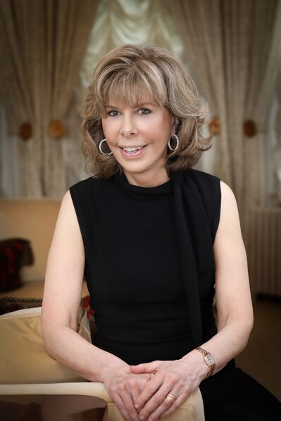 ملف:Jane Stanton Hitchcock.jpg