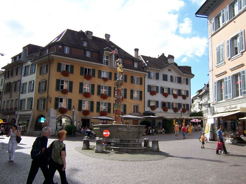 ملف:Solothurn Markt.JPG