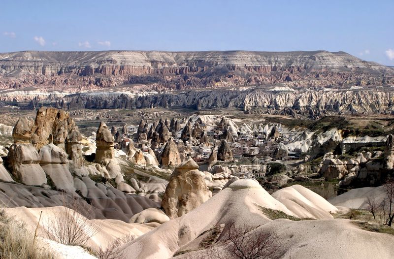 ملف:View of Cappadocia edit.jpg