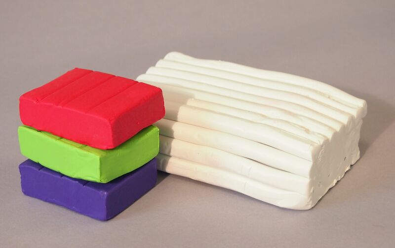 ملف:Polymer clay examples.jpg