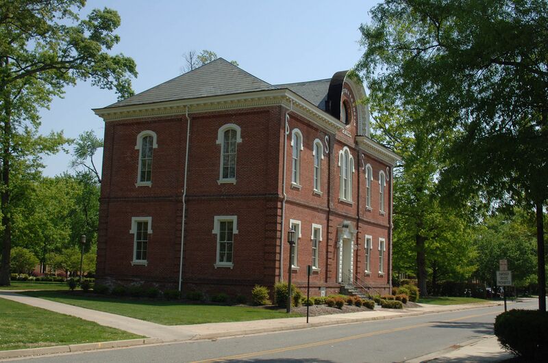 ملف:RANDOLPH MACON COLLEGE BUILDINGS.jpg