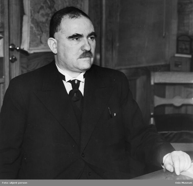 ملف:Victor Goldschmidt OB.F05887a.jpg