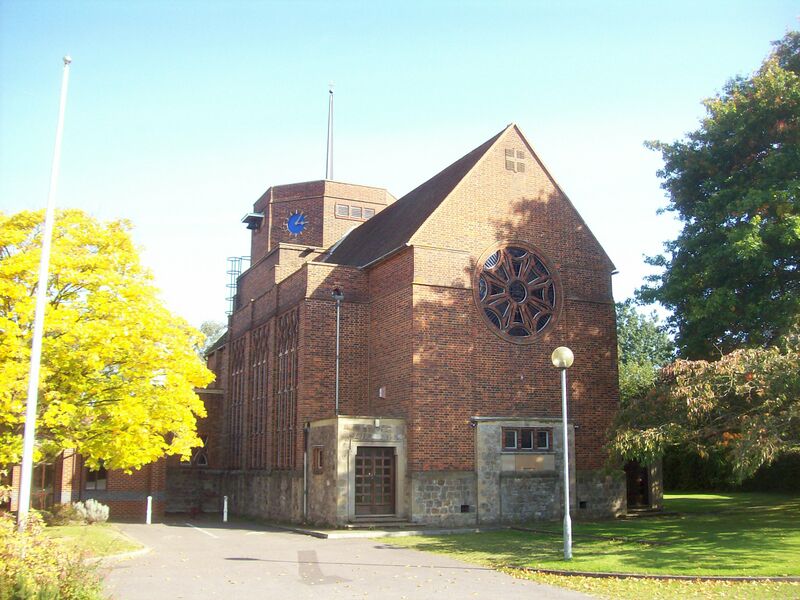 ملف:Paddock Wood church.JPG