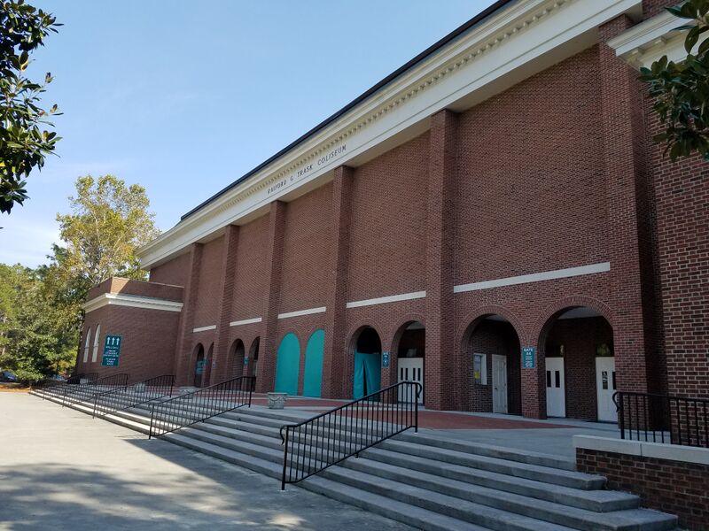 ملف:Trask Coliseum.jpg