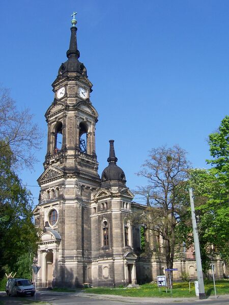 ملف:Trinitatiskirche Dresden.JPG